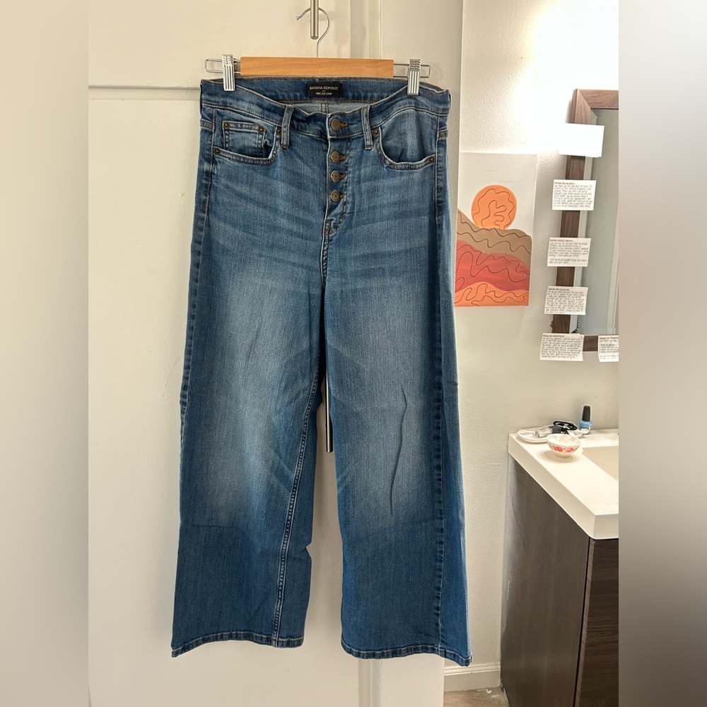 Gap high rise crop jeans. Size 8